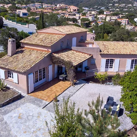 Charmante 4 Etoiles Avec Piscine * Cavalaire-sur-Mer