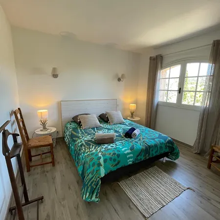 Charmante 4 Etoiles Avec Piscine Hotell *